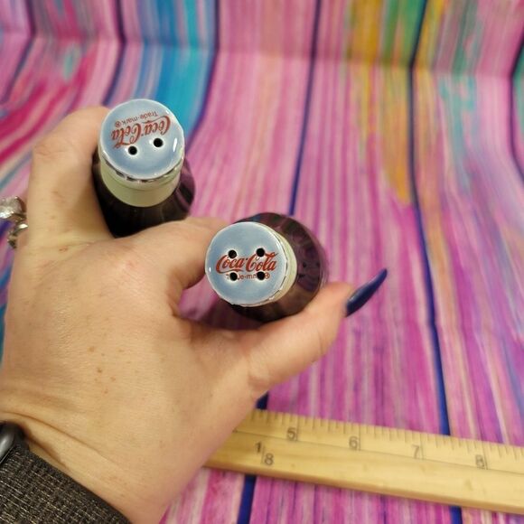 Vintage Coca-Cola Salt and Pepper Shakers From 1996 - NIB - Picture 7 of 8